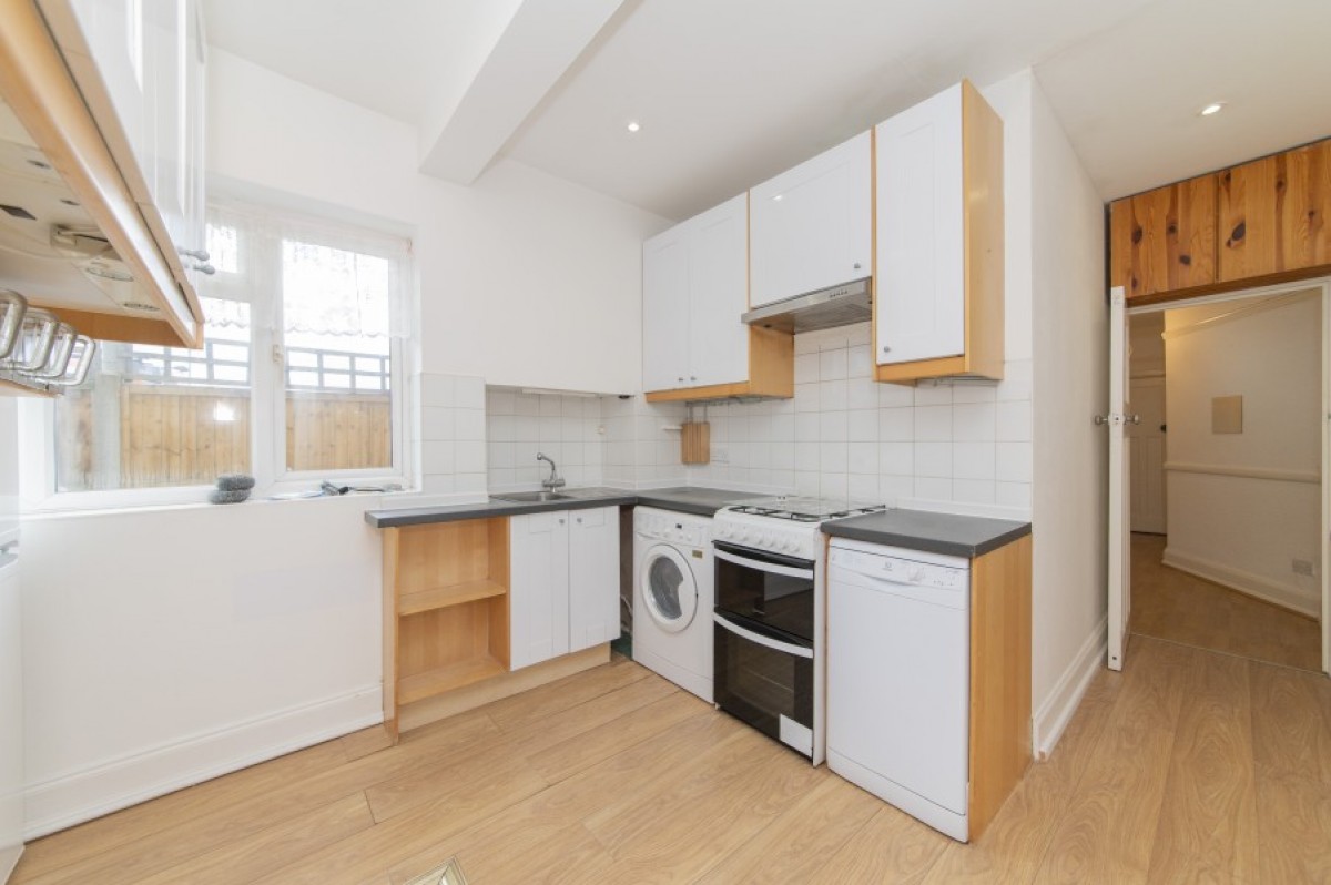 ALYTH GARDENS, LONDON, NW11