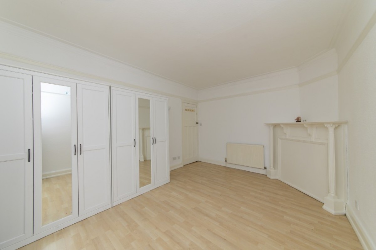 ALYTH GARDENS, LONDON, NW11