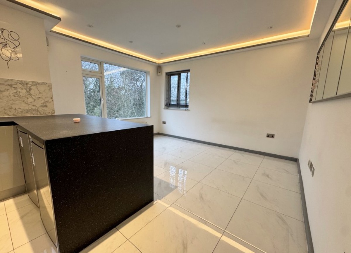 PARK CLOSE, NORTH FINCHLEY, N12