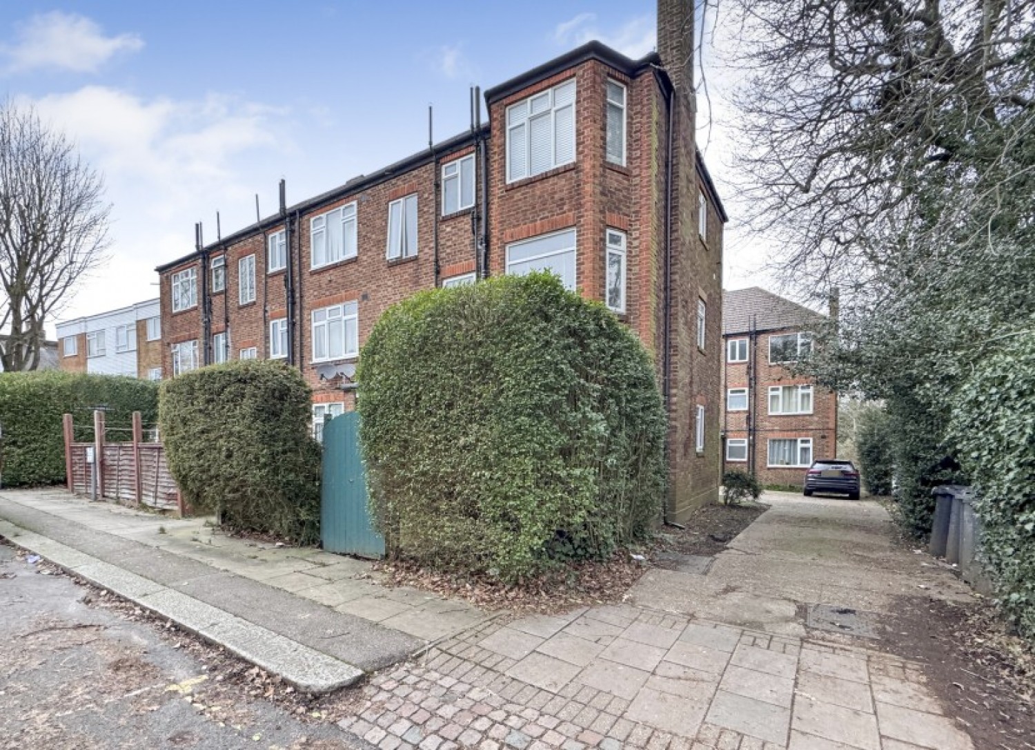 PARK CLOSE, NORTH FINCHLEY, N12