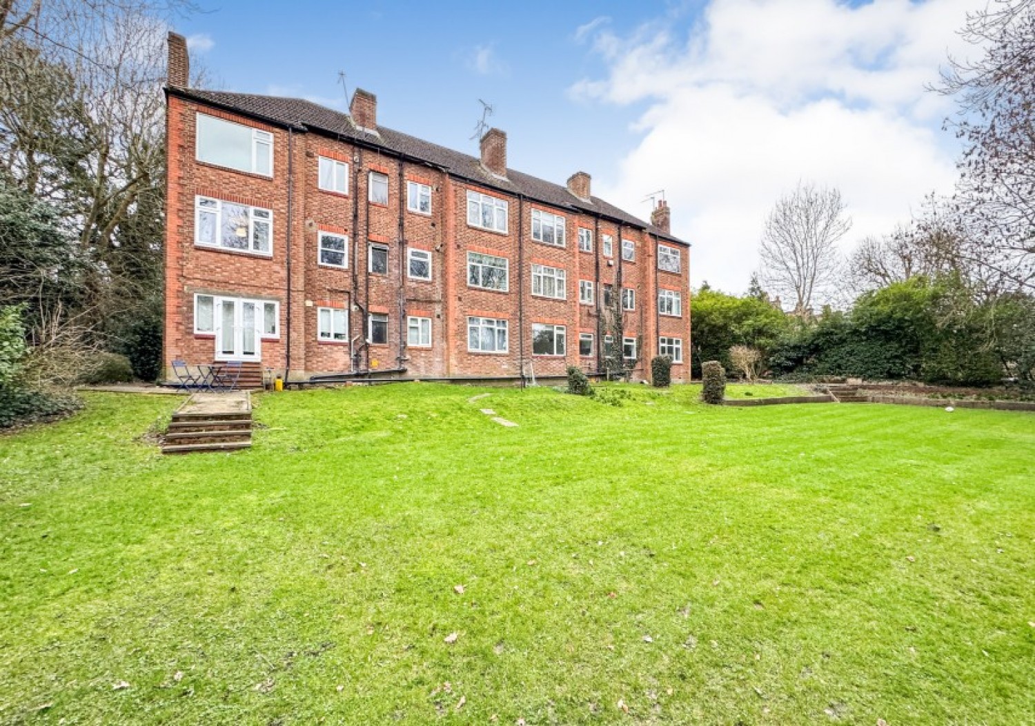 PARK CLOSE, NORTH FINCHLEY, N12