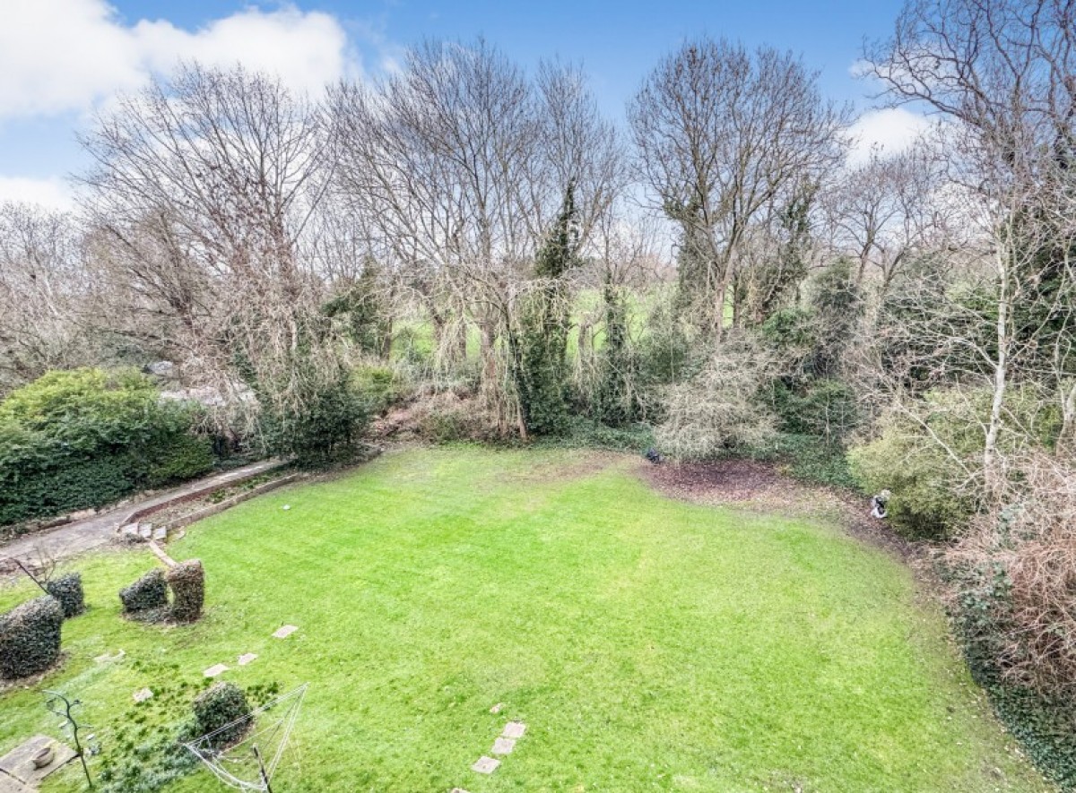 PARK CLOSE, NORTH FINCHLEY, N12