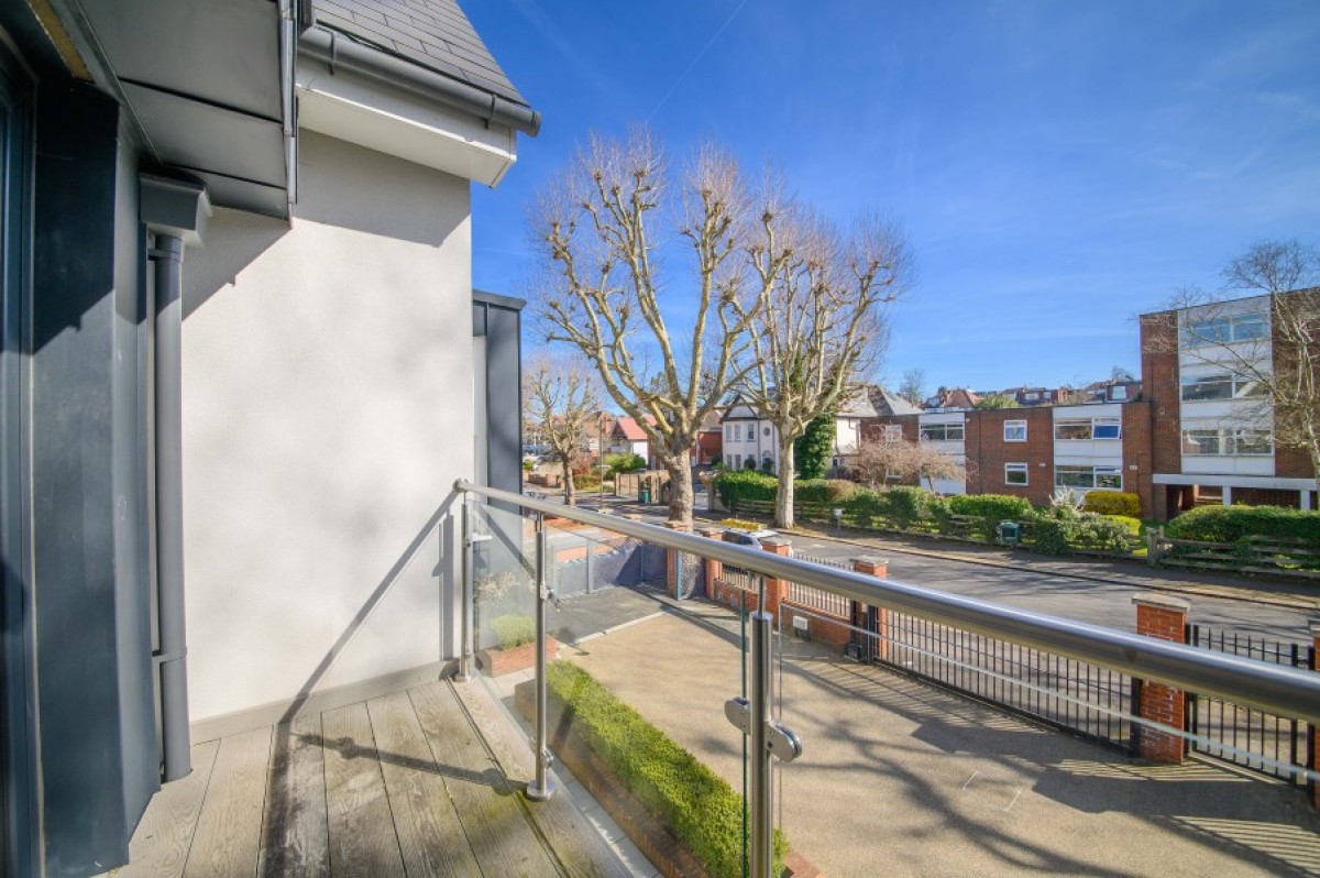 DOLLIS AVENUE, FINCHLEY, N3
