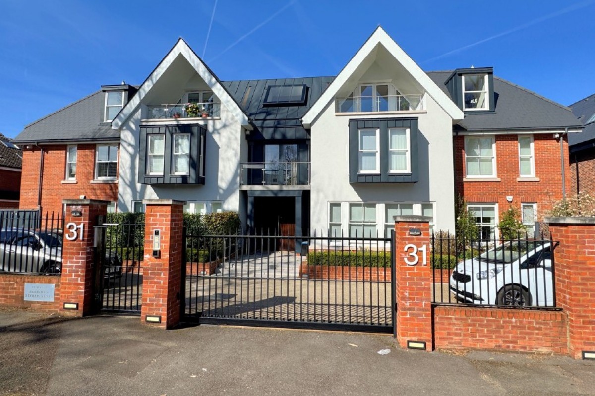 DOLLIS AVENUE, FINCHLEY, N3