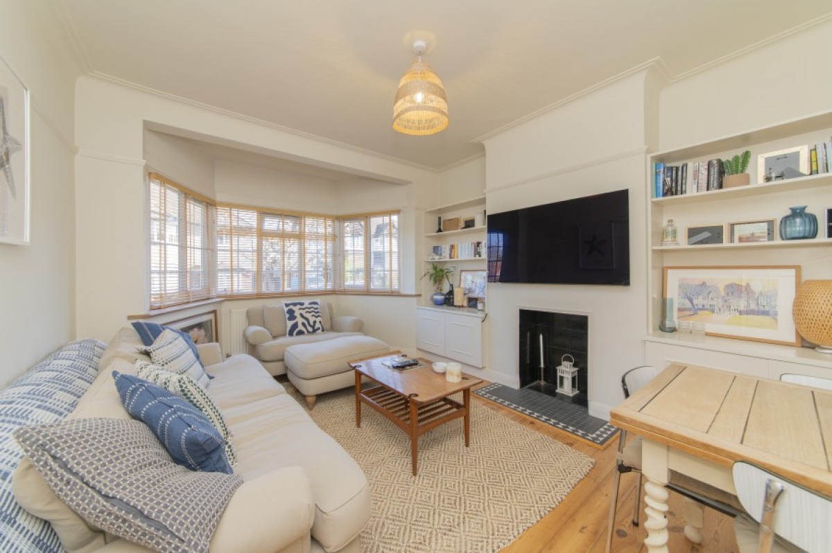 GLENHURST ROAD, NORTH FINCHLEY, N12