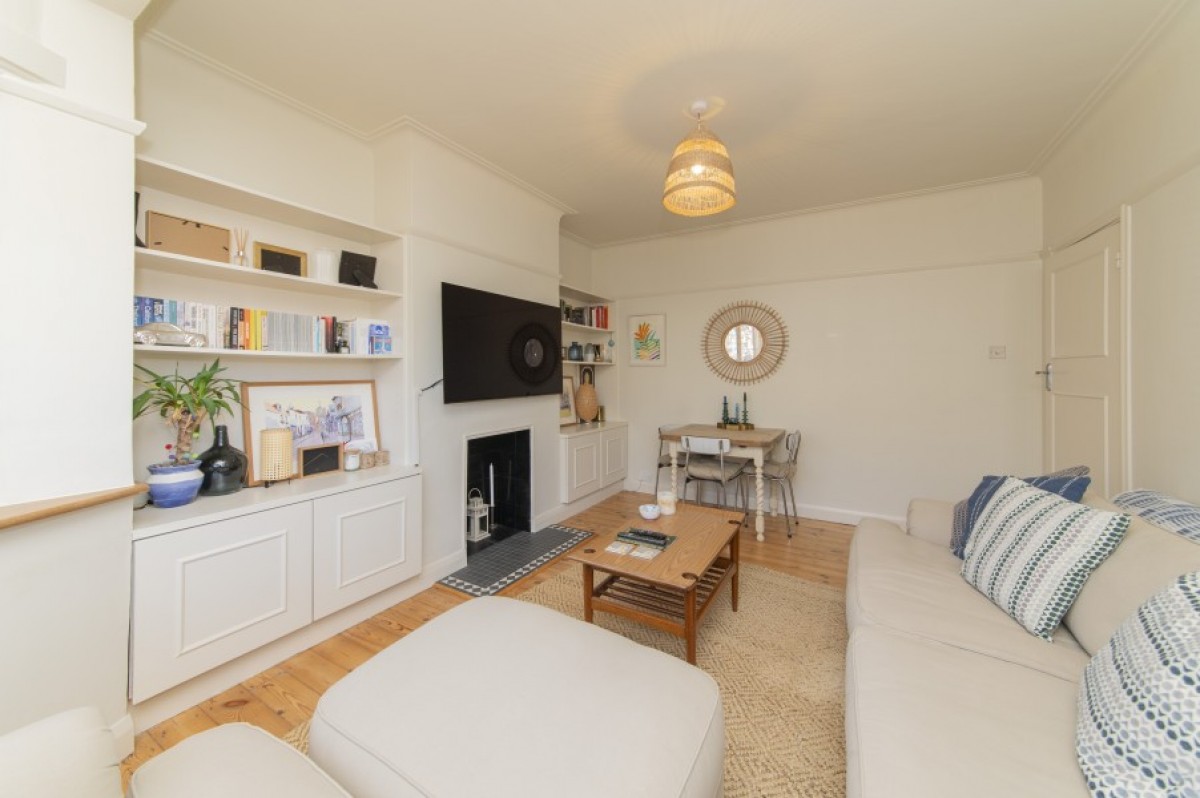 GLENHURST ROAD, NORTH FINCHLEY, N12