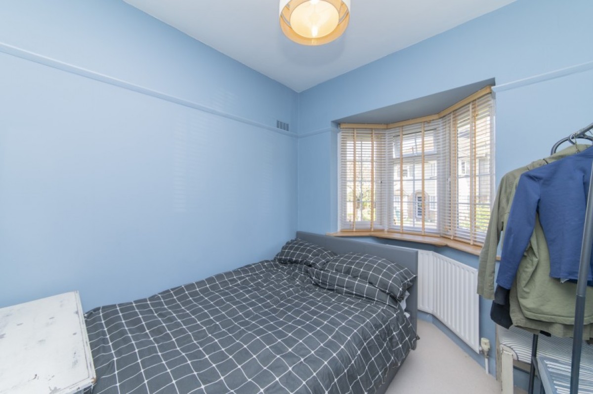 GLENHURST ROAD, NORTH FINCHLEY, N12
