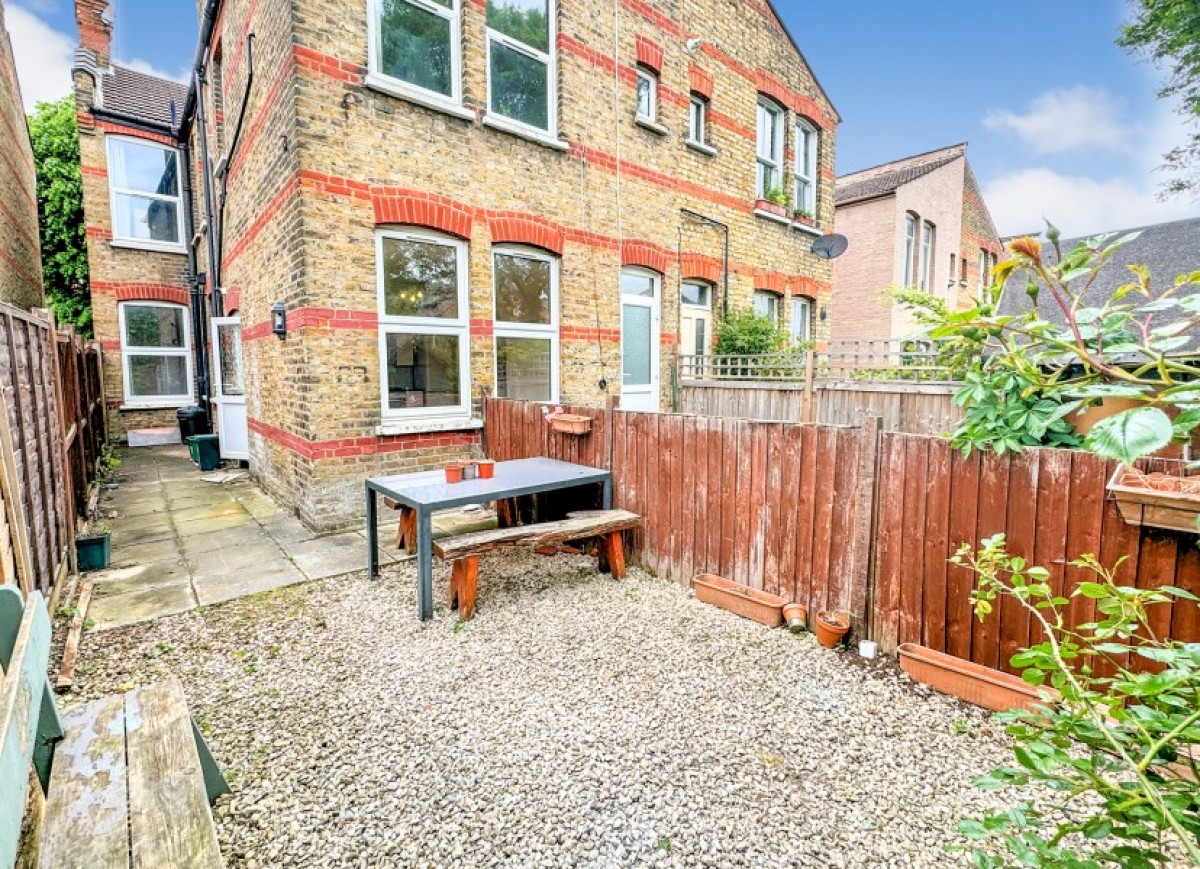 PRINCES AVENUE, LONDON, N22