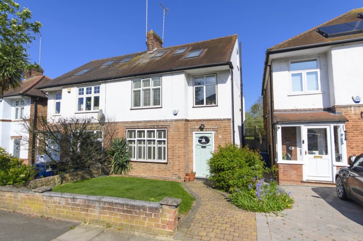 CHESTERFIELD ROAD, WEST FINCHLEY, N3