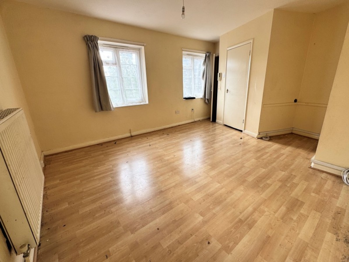 BELLS HILL, BARNET, EN5