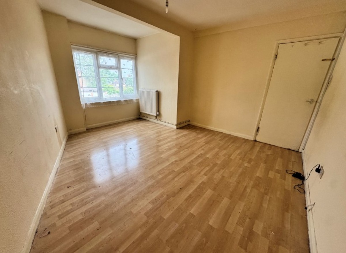 BELLS HILL, BARNET, EN5