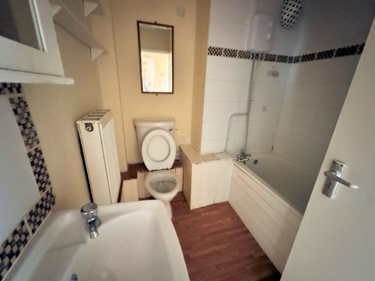 BELLS HILL, BARNET, EN5