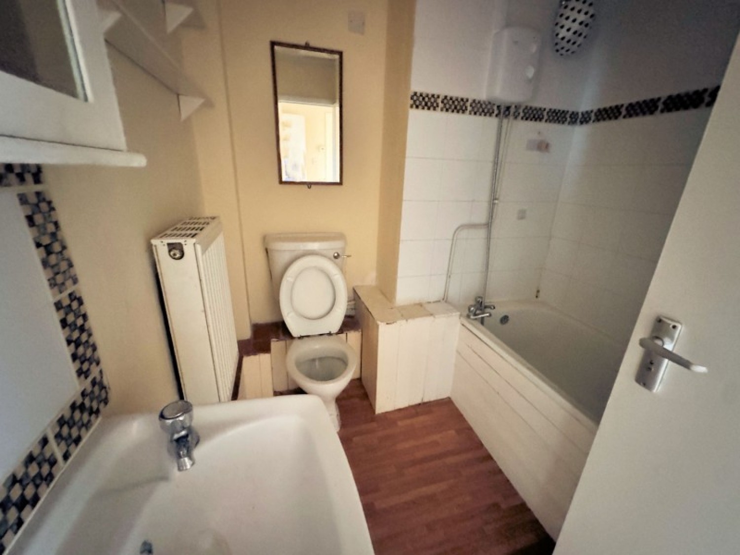 BELLS HILL, BARNET, EN5