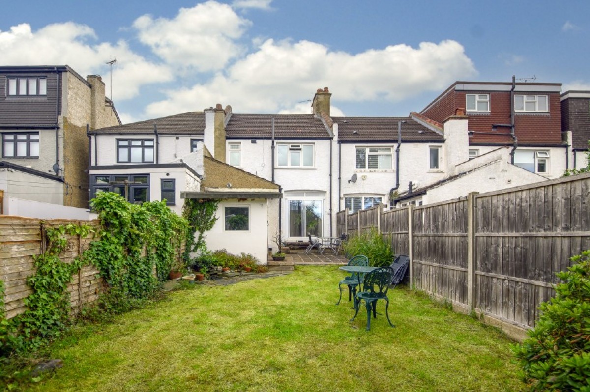 WOODGRANGE AVENUE, NORTH FINHCLEY, N12