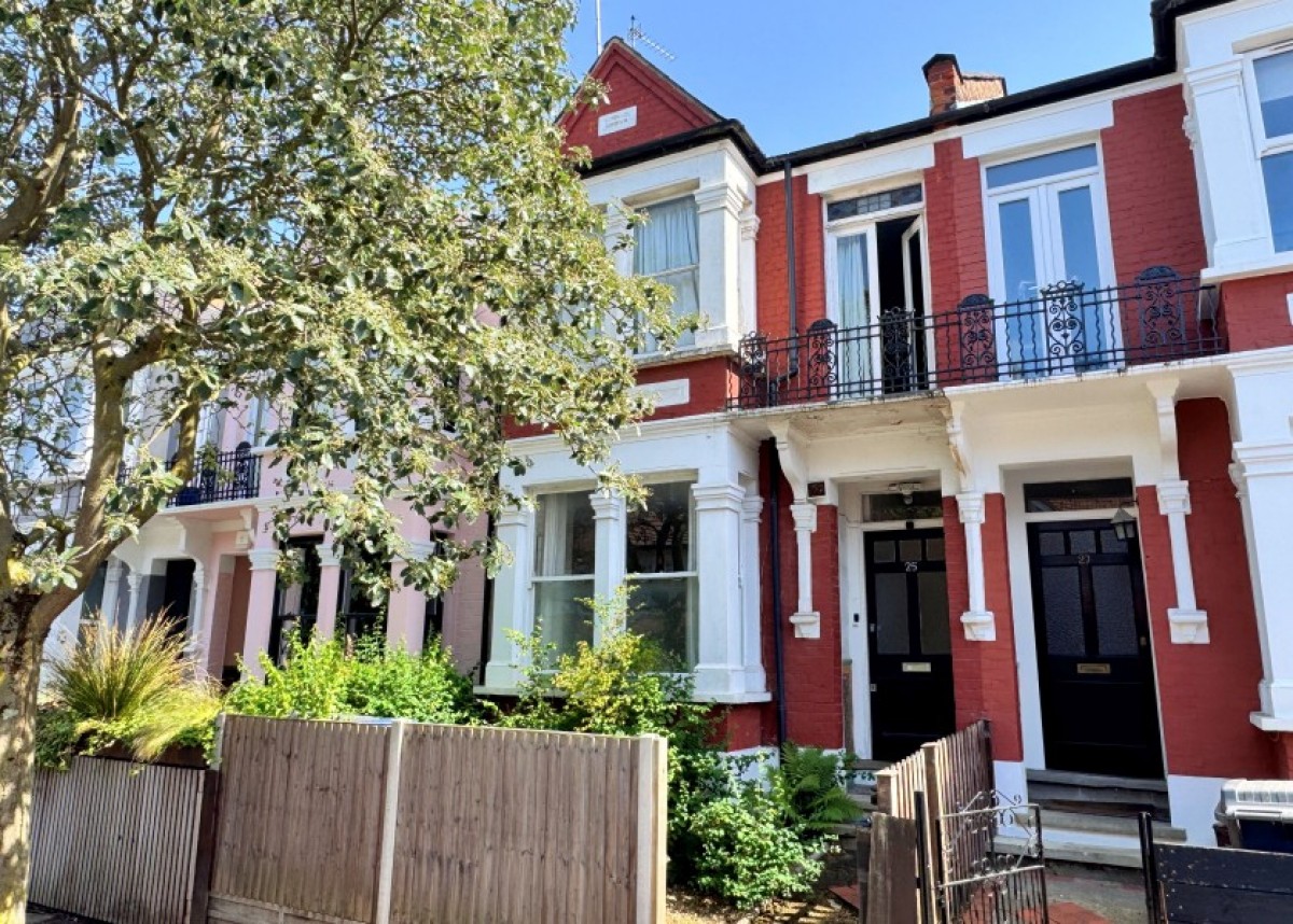 SYLVESTER ROAD, EAST FINCHLEY, N2