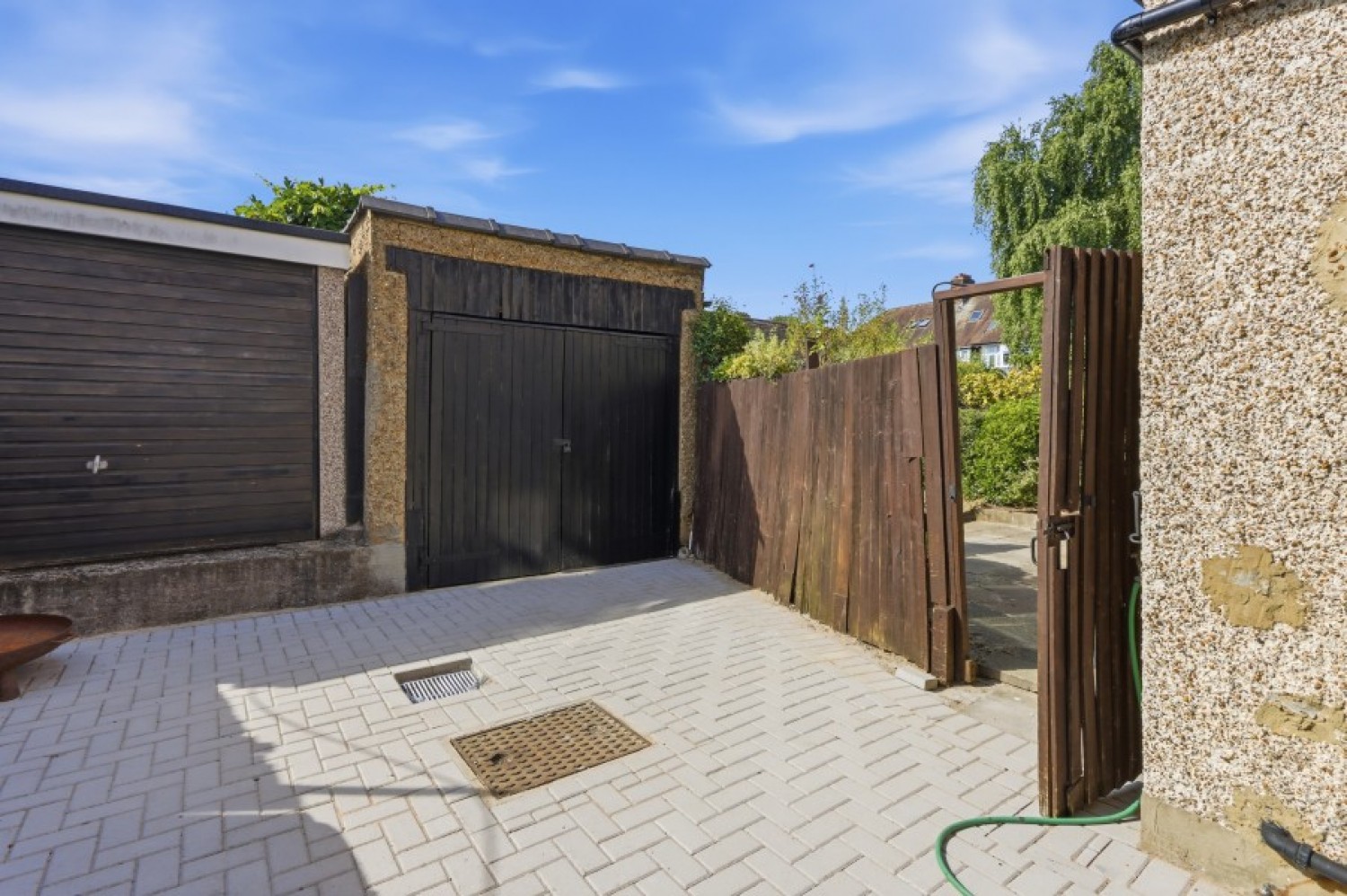 WILLOW WAY, FINCHLEY, N3
