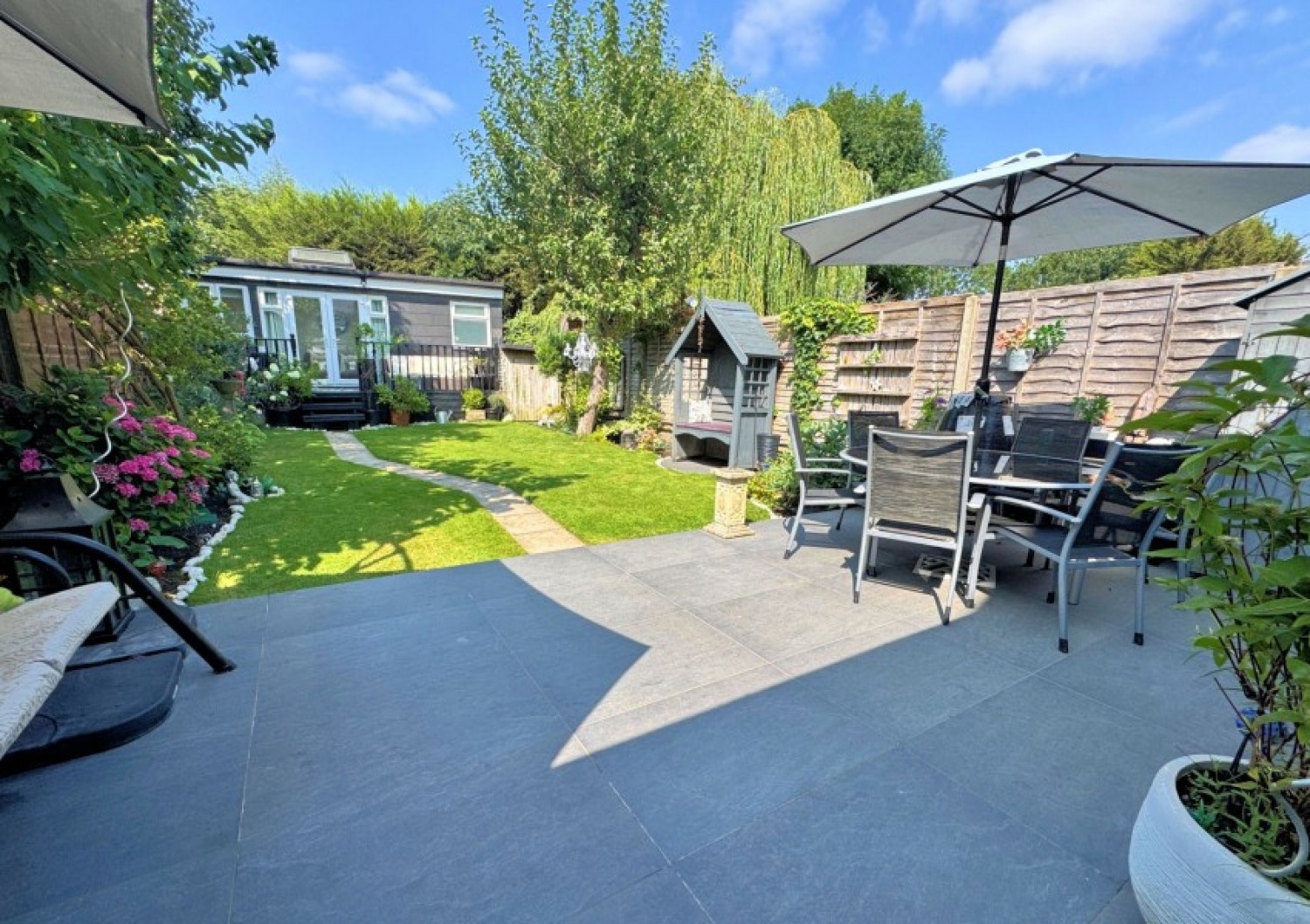 ASHURST ROAD, NORTH FINCHLEY, N12