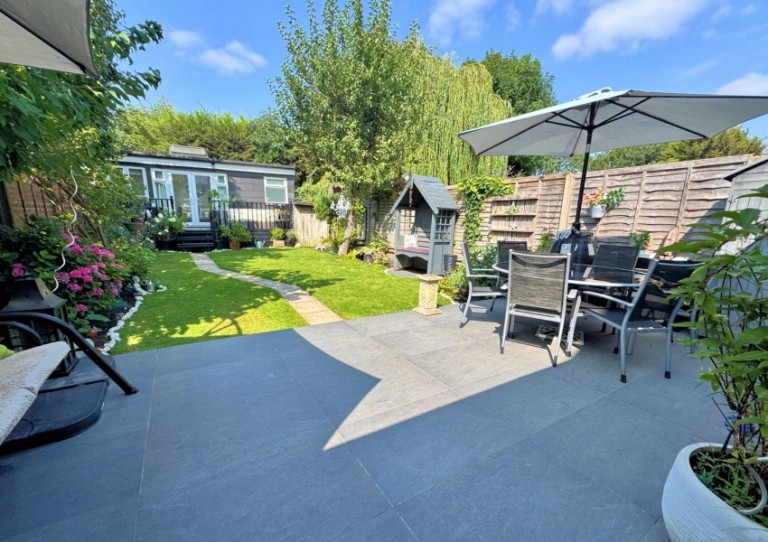 ASHURST ROAD, NORTH FINCHLEY, N12