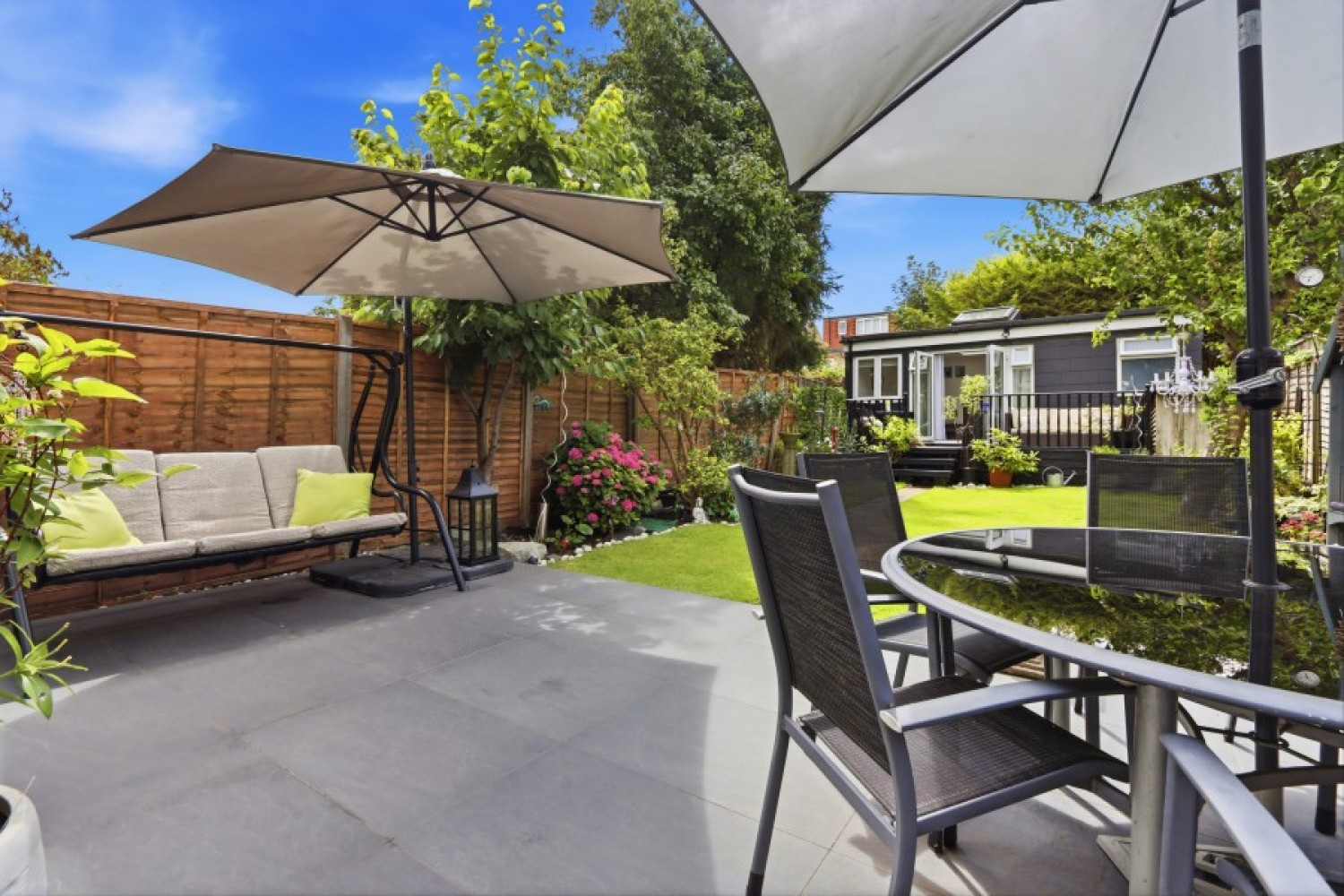 ASHURST ROAD, NORTH FINCHLEY, N12