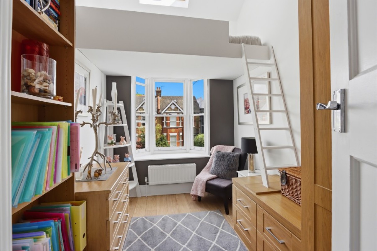 ASHURST ROAD, NORTH FINCHLEY, N12