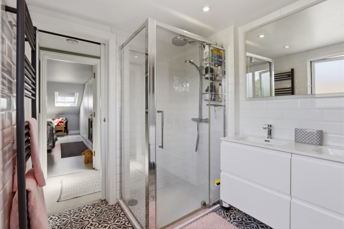ASHURST ROAD, NORTH FINCHLEY, N12
