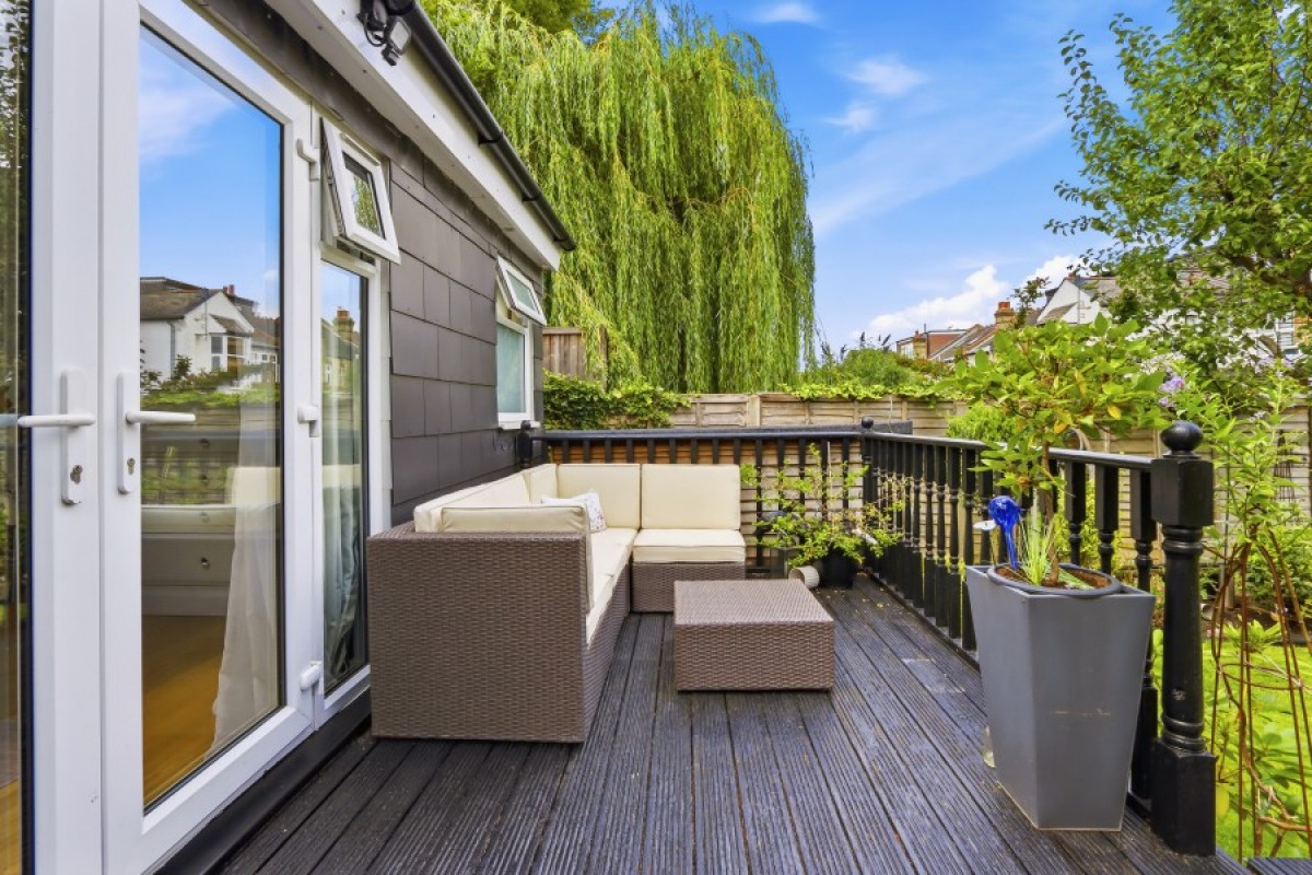 ASHURST ROAD, NORTH FINCHLEY, N12