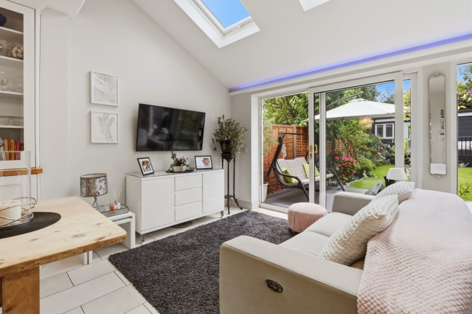 ASHURST ROAD, NORTH FINCHLEY, N12