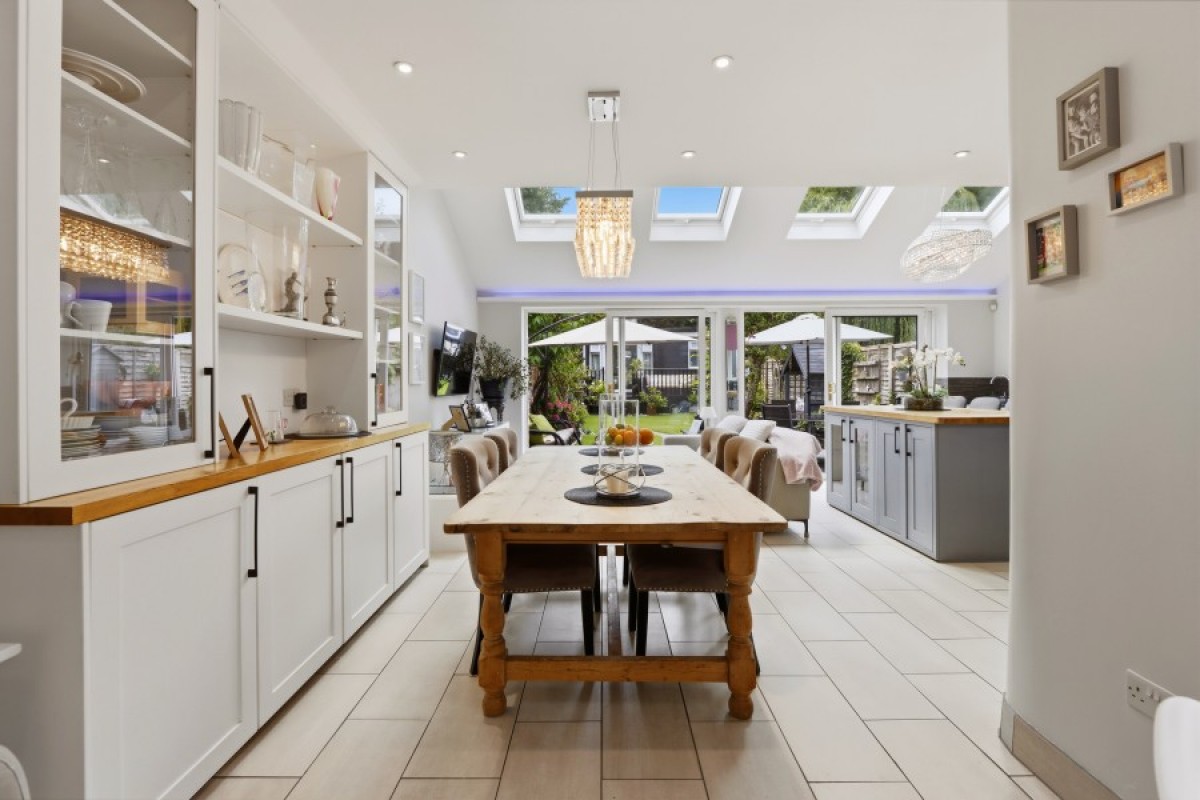 ASHURST ROAD, NORTH FINCHLEY, N12