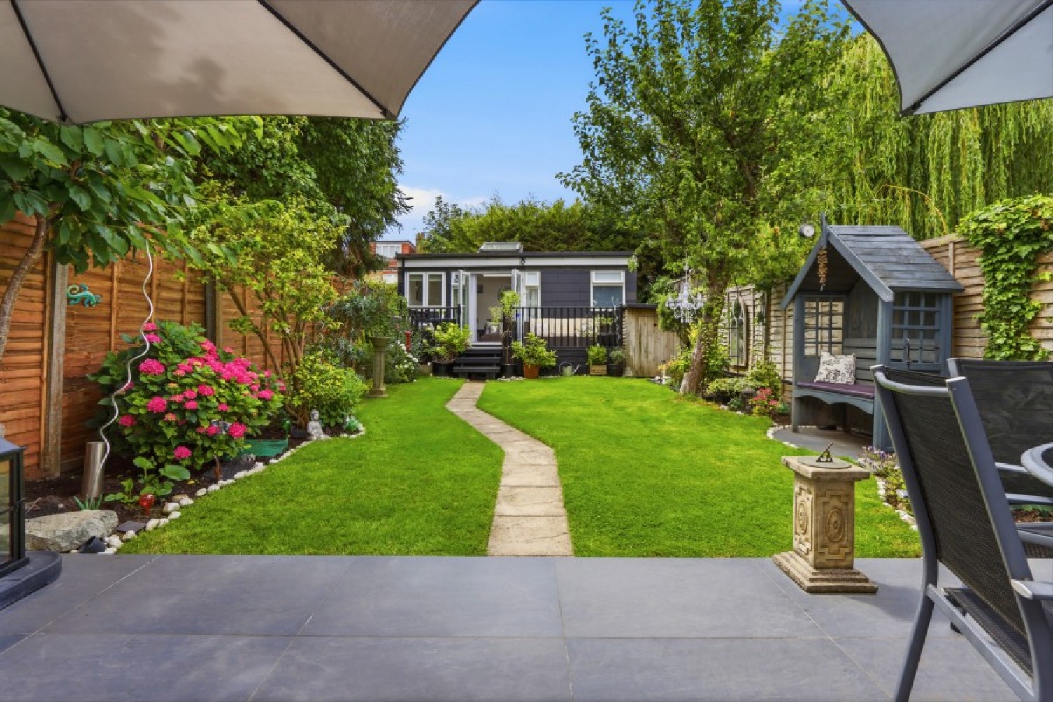 ASHURST ROAD, NORTH FINCHLEY, N12