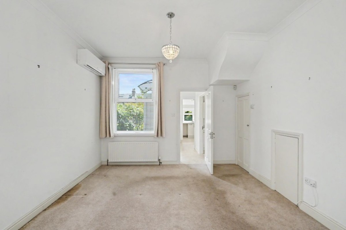 COLERIDGE ROAD, NORTH FINCHLEY, N12