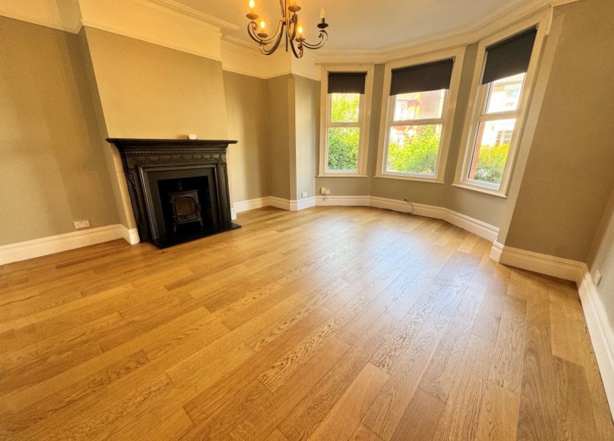 Dollis Road, Finchley, N3