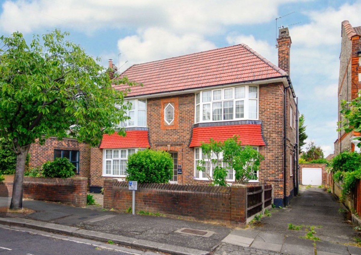 AVENUE COURT, PARK AVE, FINCHLEY, N3