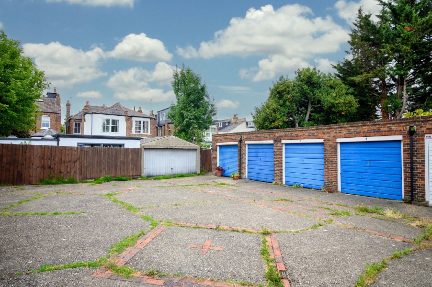 AVENUE COURT, PARK AVE, FINCHLEY, N3