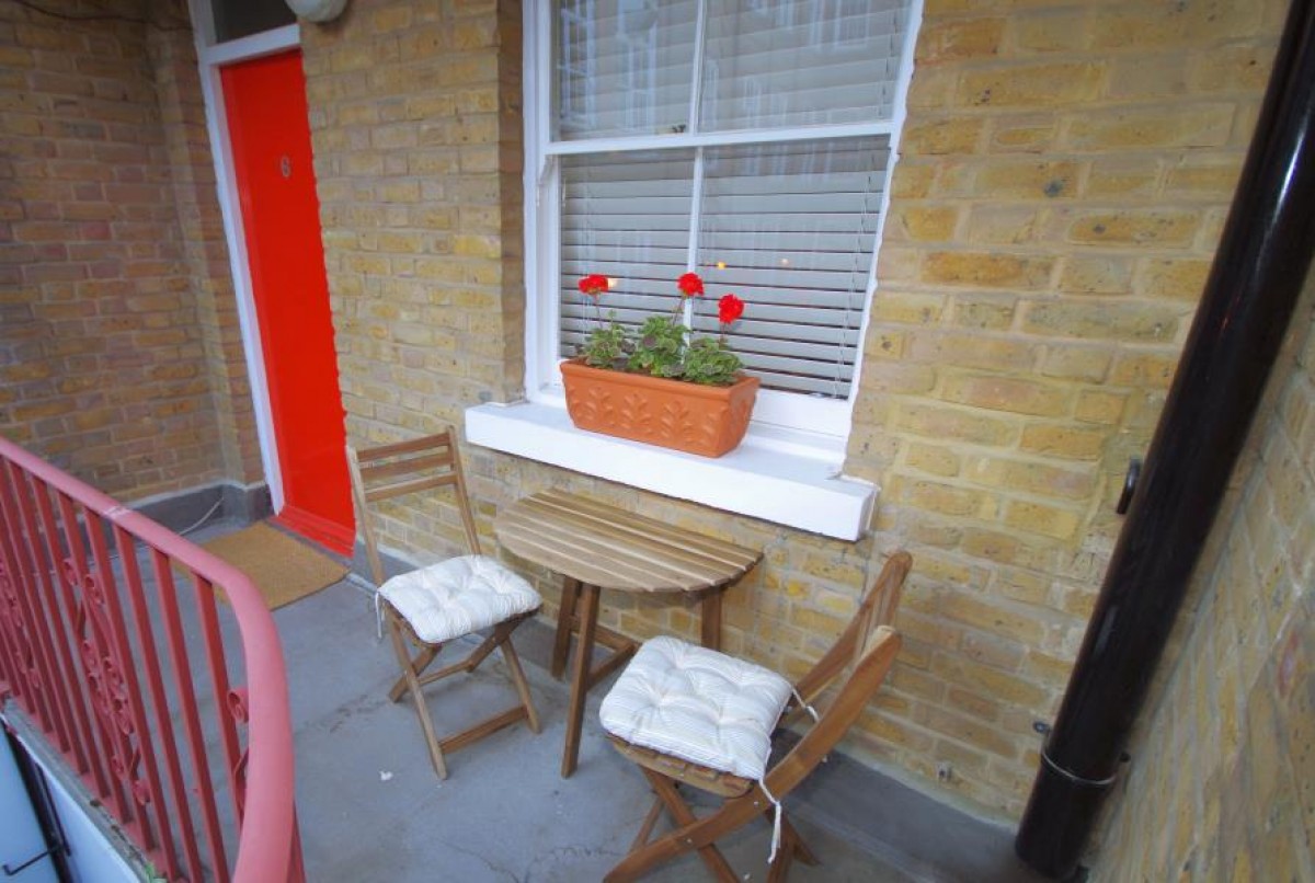 ST LEONARDS MEWS, HOXTON STEET, N1