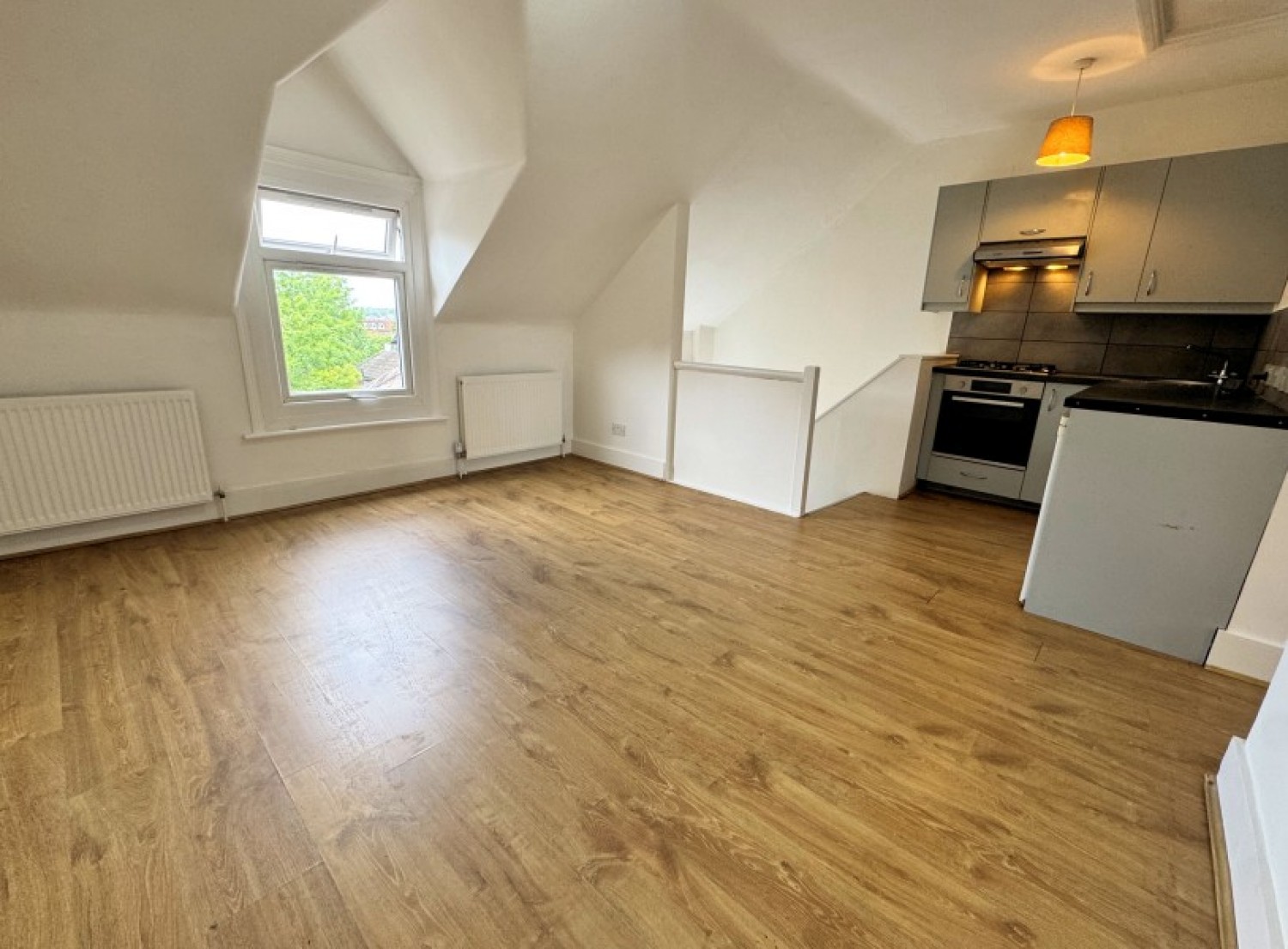 BALLARDS LANE, FINCHLEY, N3