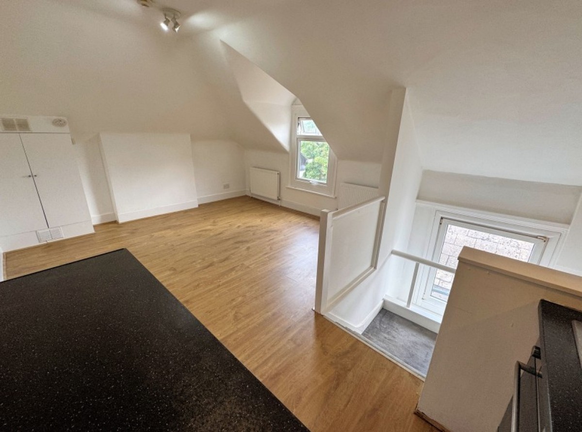 BALLARDS LANE, FINCHLEY, N3