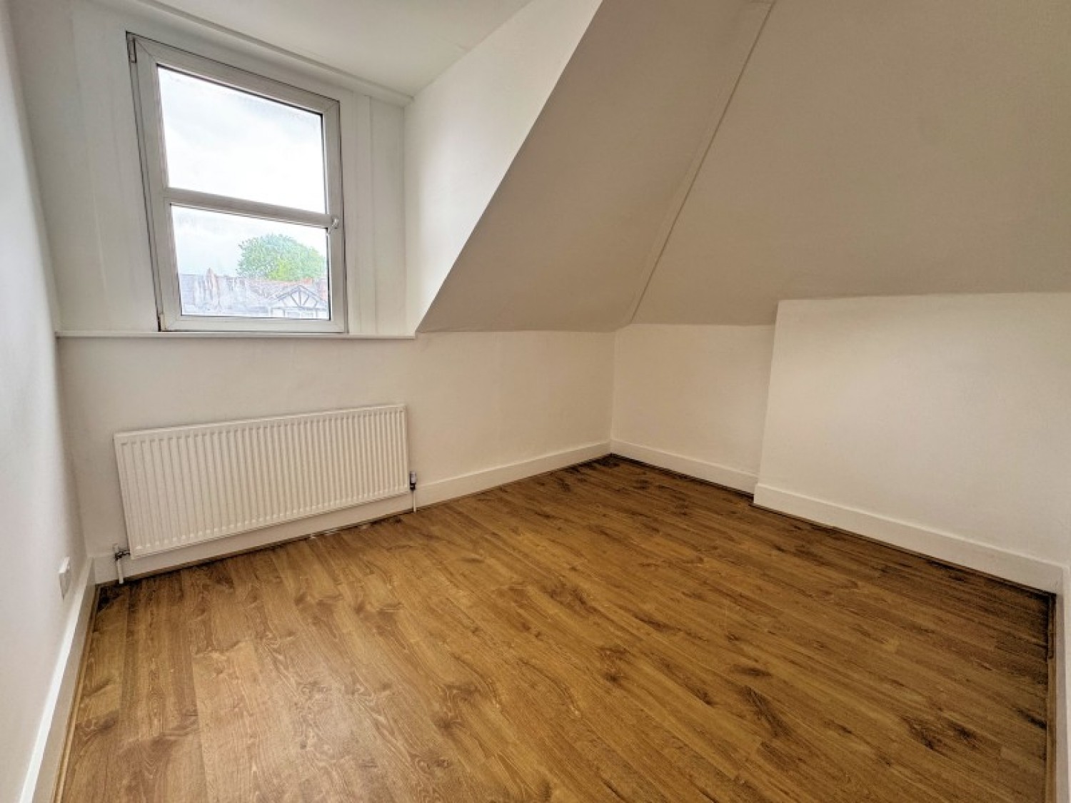 BALLARDS LANE, FINCHLEY, N3