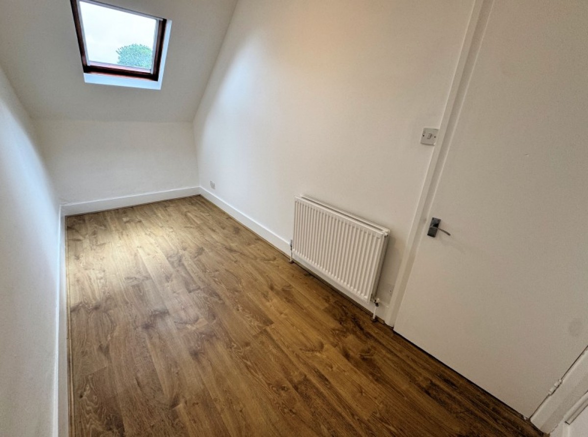 BALLARDS LANE, FINCHLEY, N3