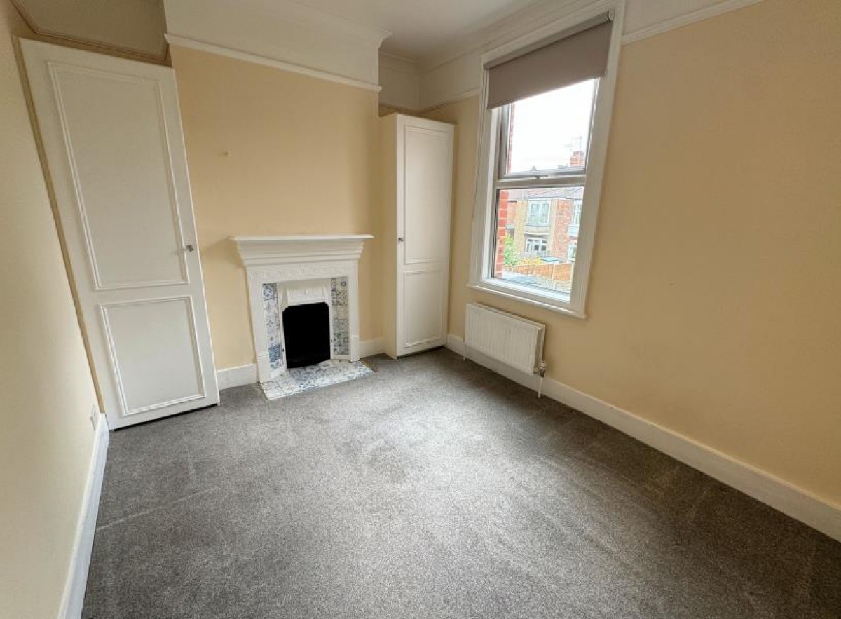 CLAVERLEY GROVE, FINCHLEY, N3