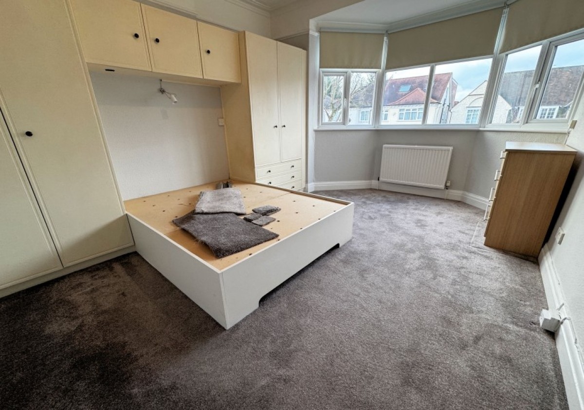 THE GROVE, GOLDERS GREEN, NW11