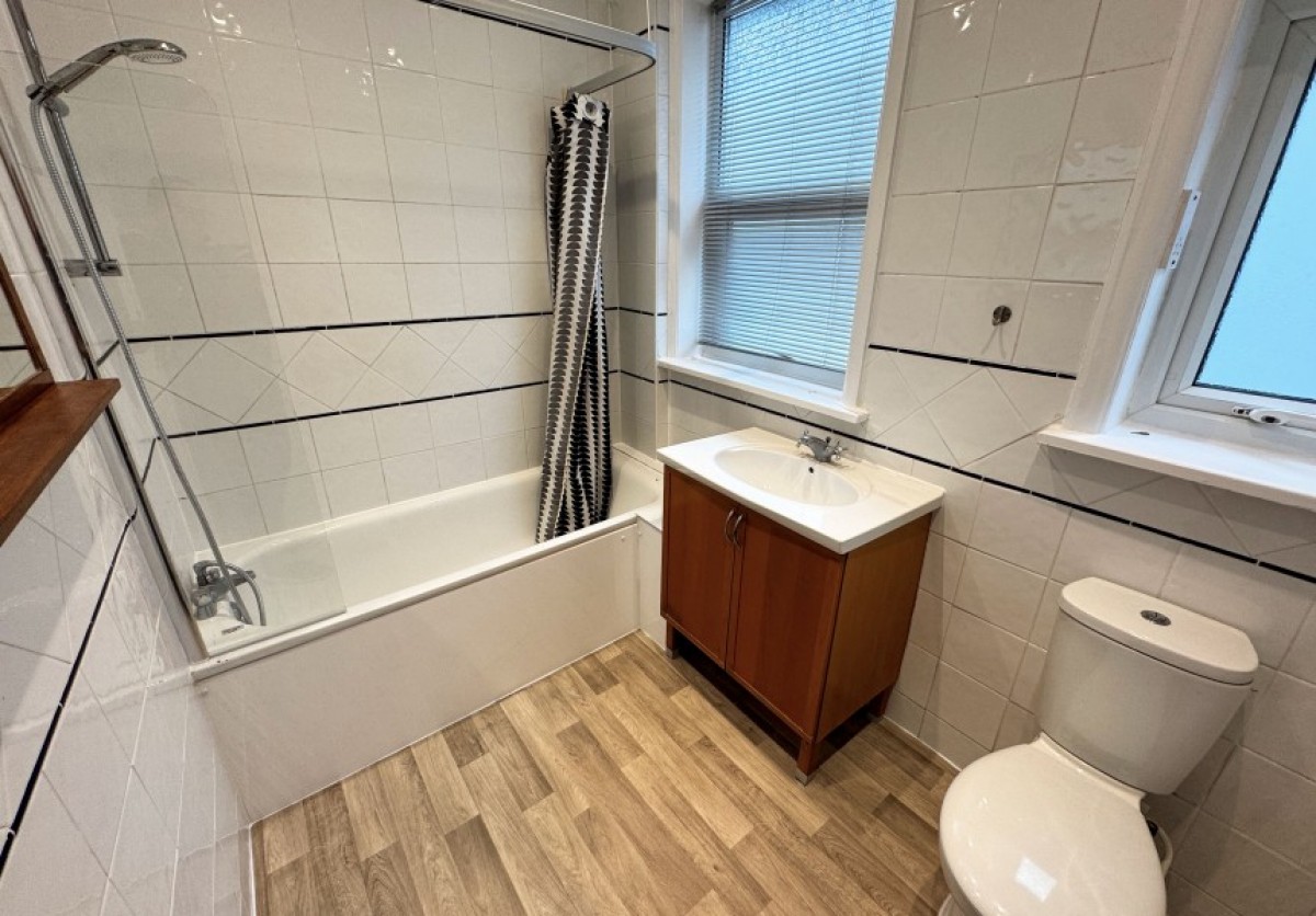 THE GROVE, GOLDERS GREEN, NW11