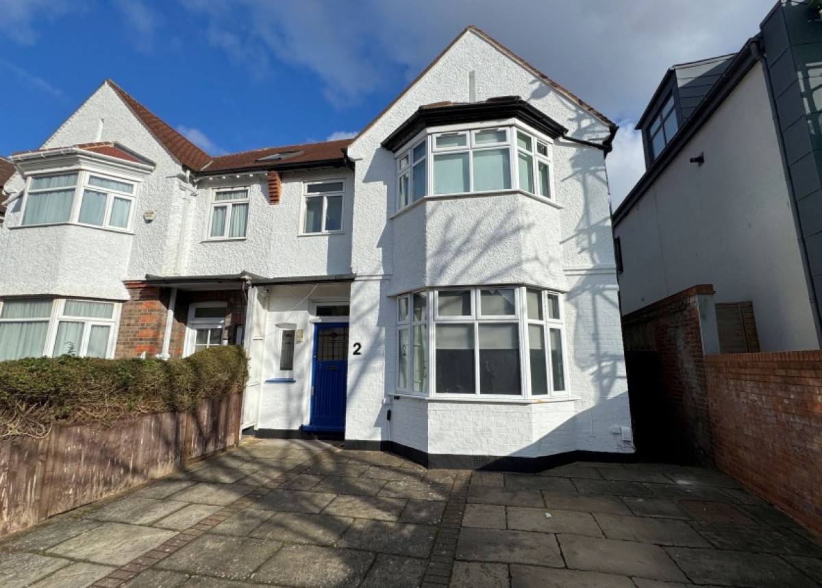 THE GROVE, GOLDERS GREEN, NW11