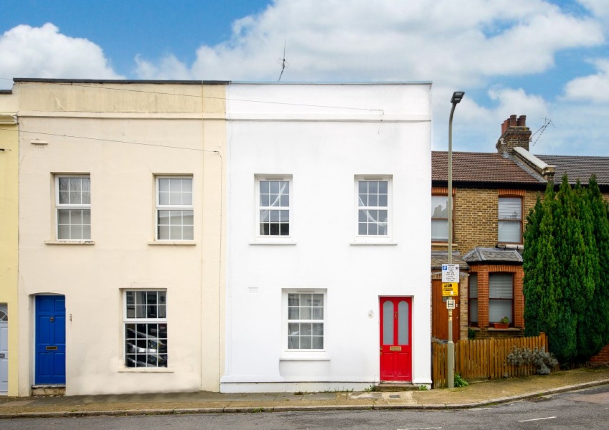 FREDERICKS PLACE, NORTH FINCHLEY, N12