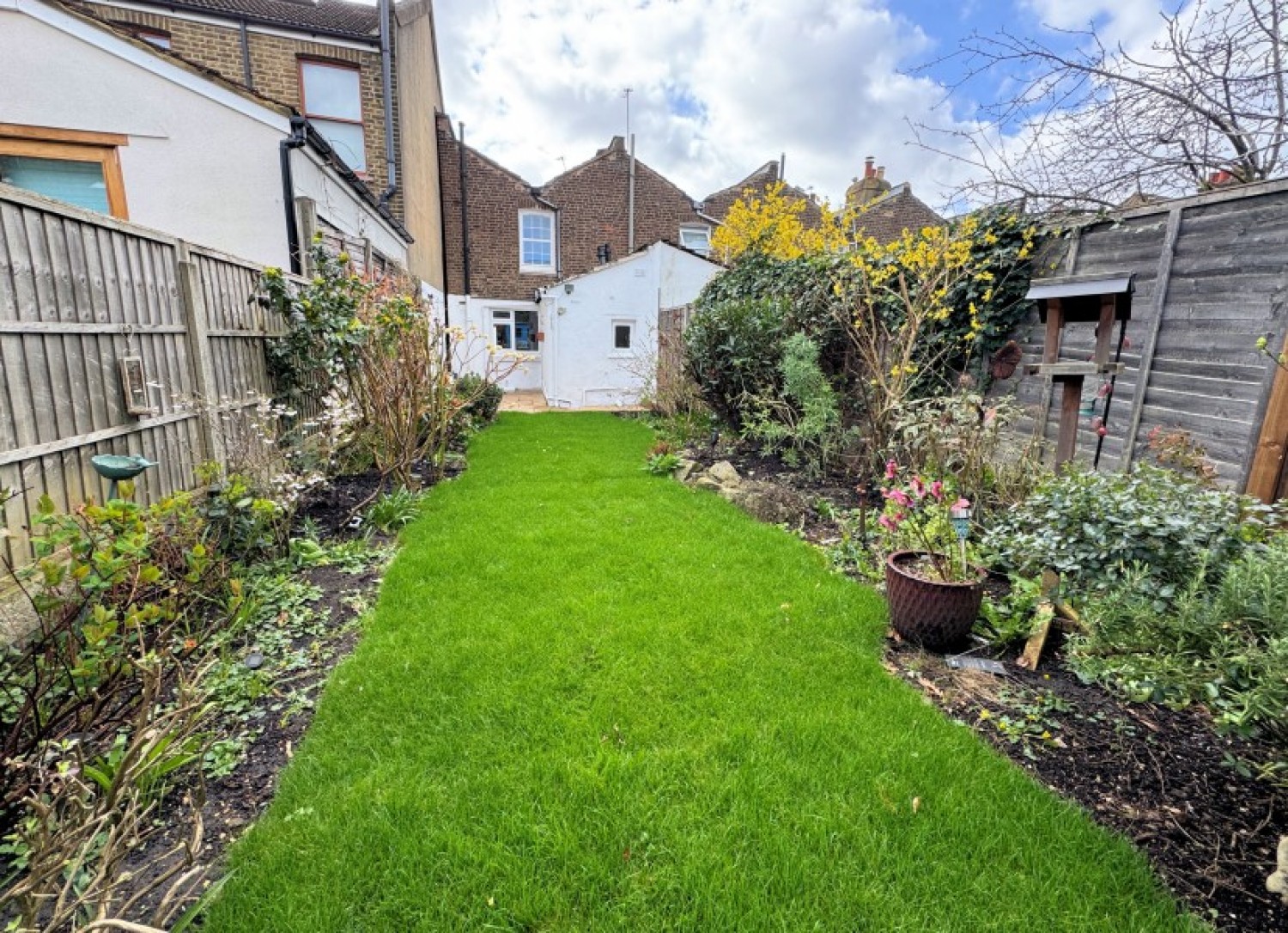 FREDERICKS PLACE, NORTH FINCHLEY, N12