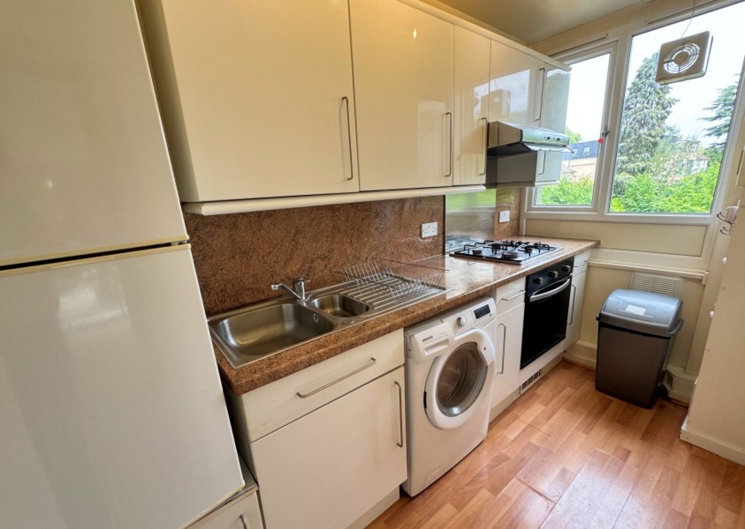 ASHBOURNE CLOSE, WOODSIDE PARK, N12