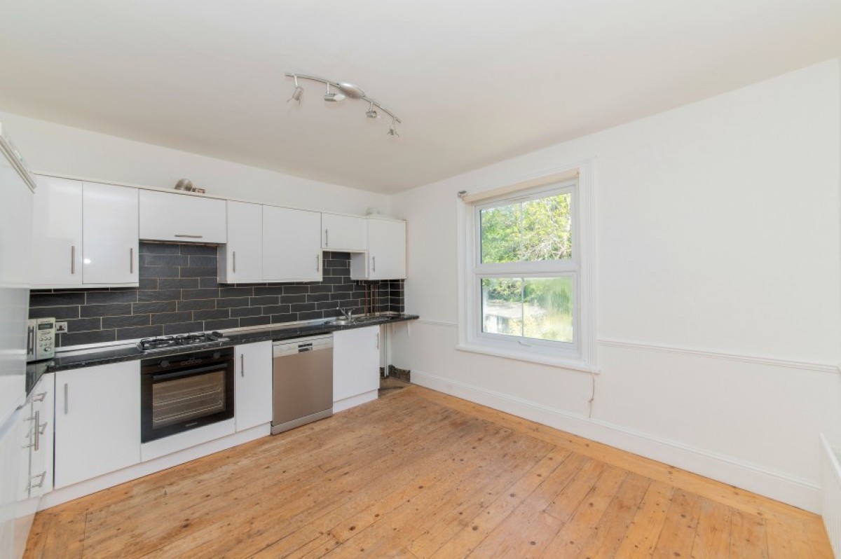 REDBOURNE AVENUE, FINCHLEY, N3