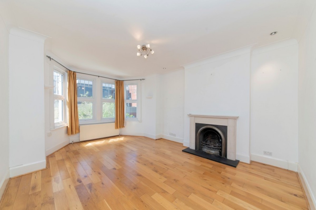REDBOURNE AVENUE, FINCHLEY, N3