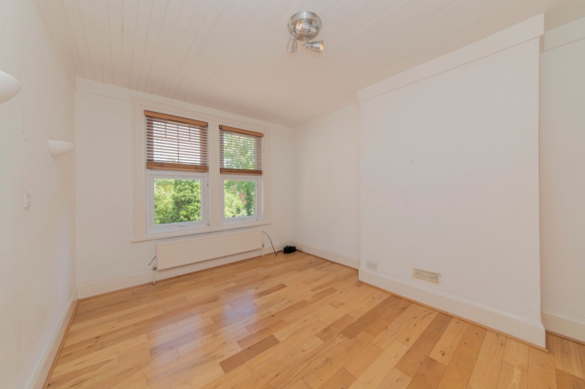 REDBOURNE AVENUE, FINCHLEY, N3