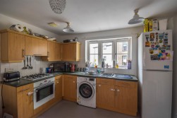 Victoria Close, Dursley