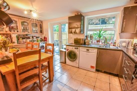 Brownings Lane, Dursley